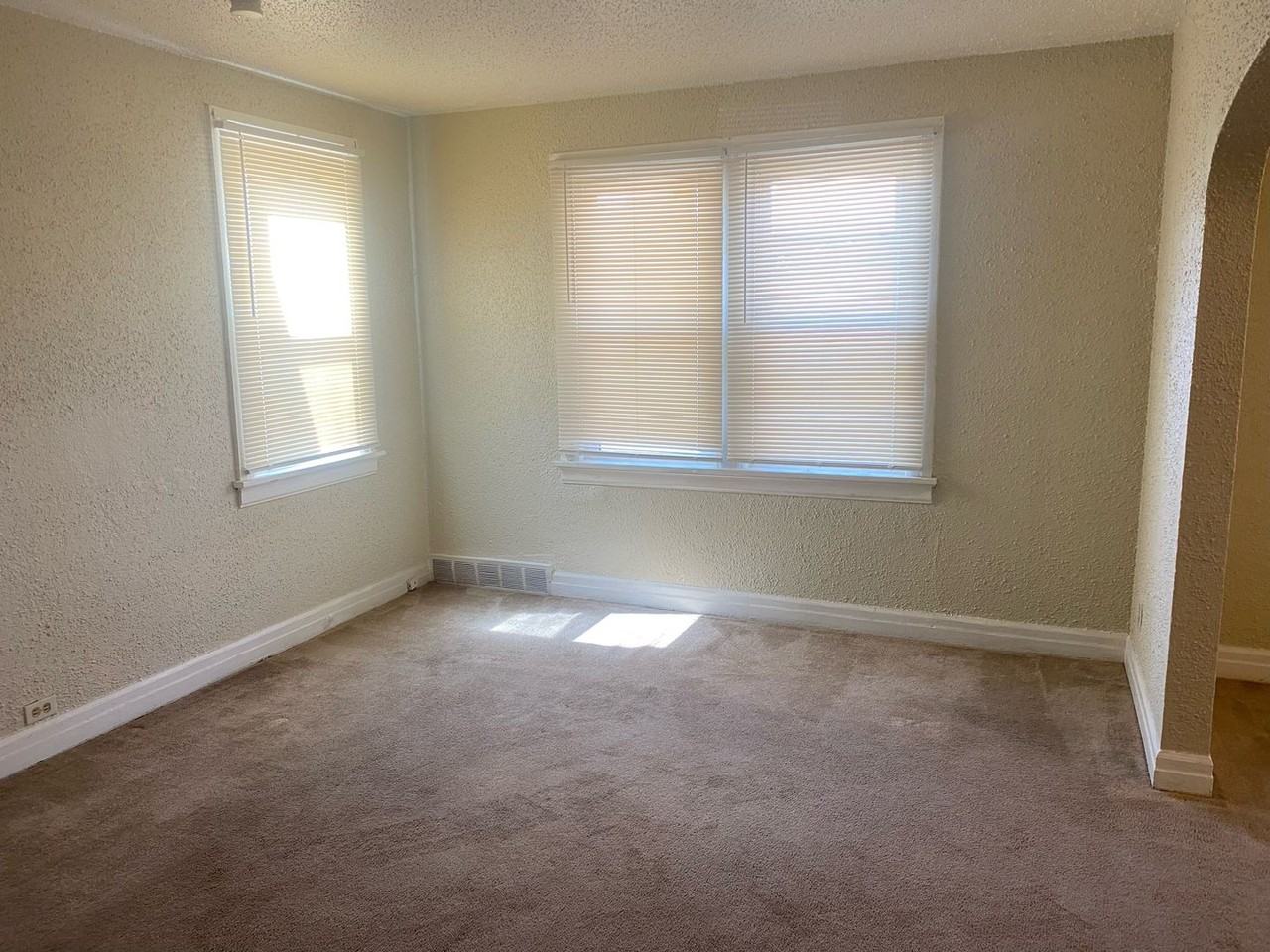 9279 E Breckenridge Rd - Photo 3 of 17