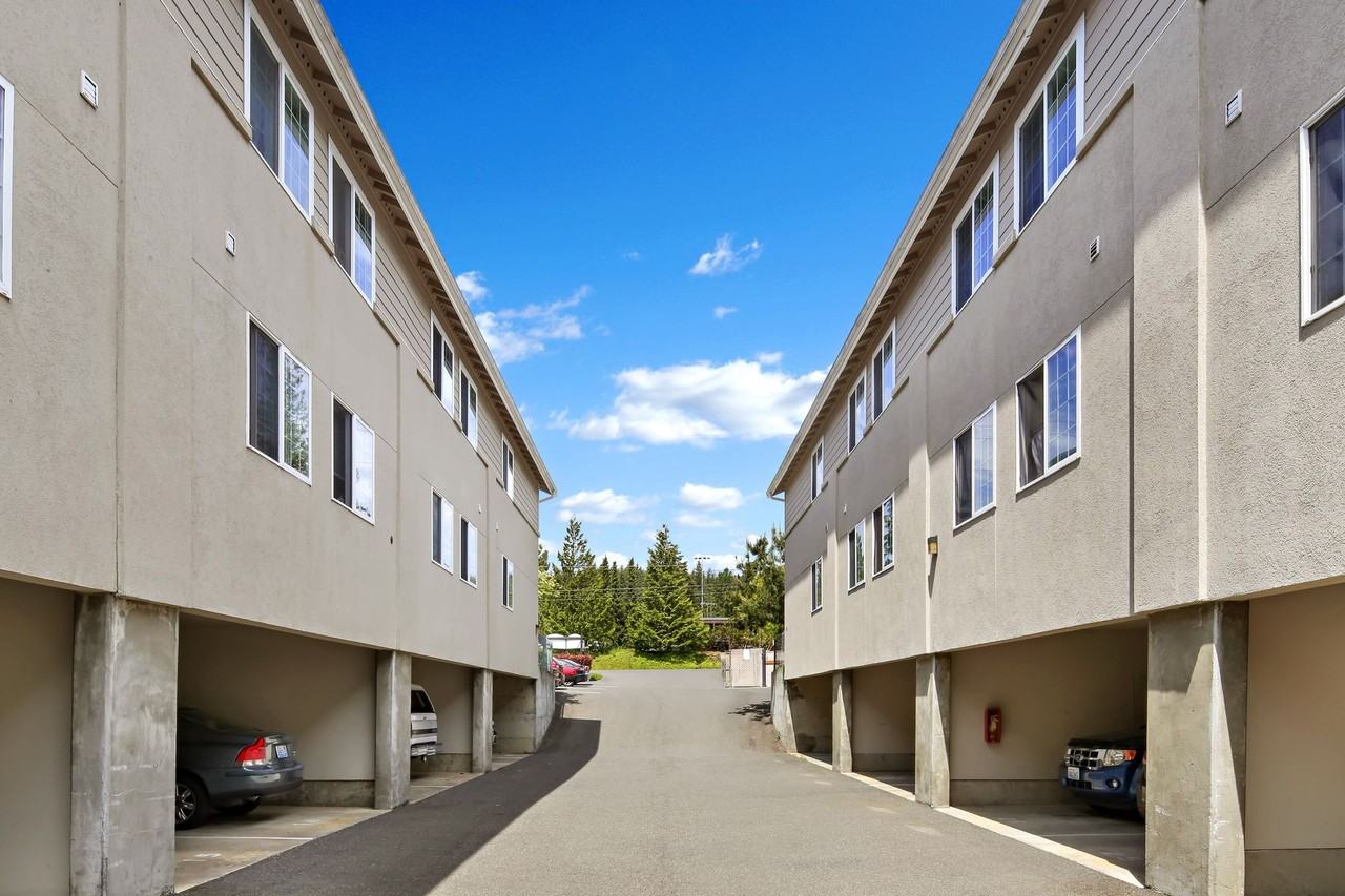 South Campus Place - Photo 7 of 20