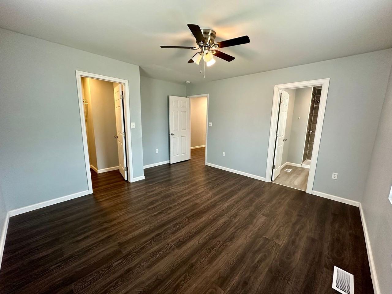 514 Robertson St - Photo 5 of 15