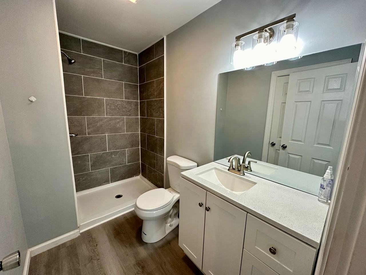 514 Robertson St - Photo 7 of 15