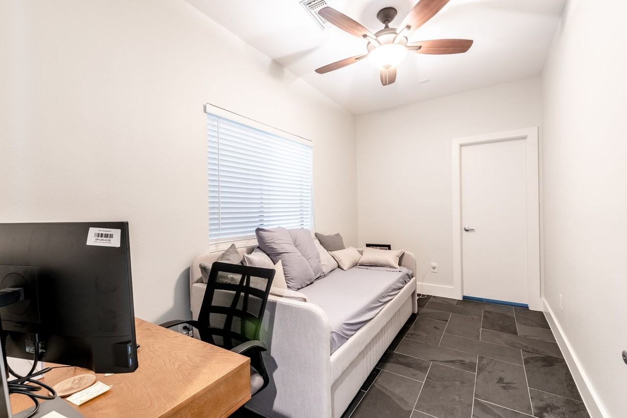 4104 Spencer St #B - Photo 5 of 30