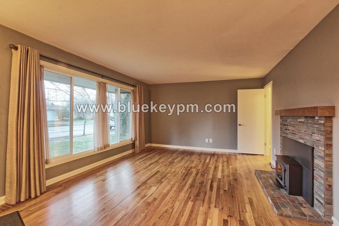 108 Nw 41st St - Photo 3 of 12