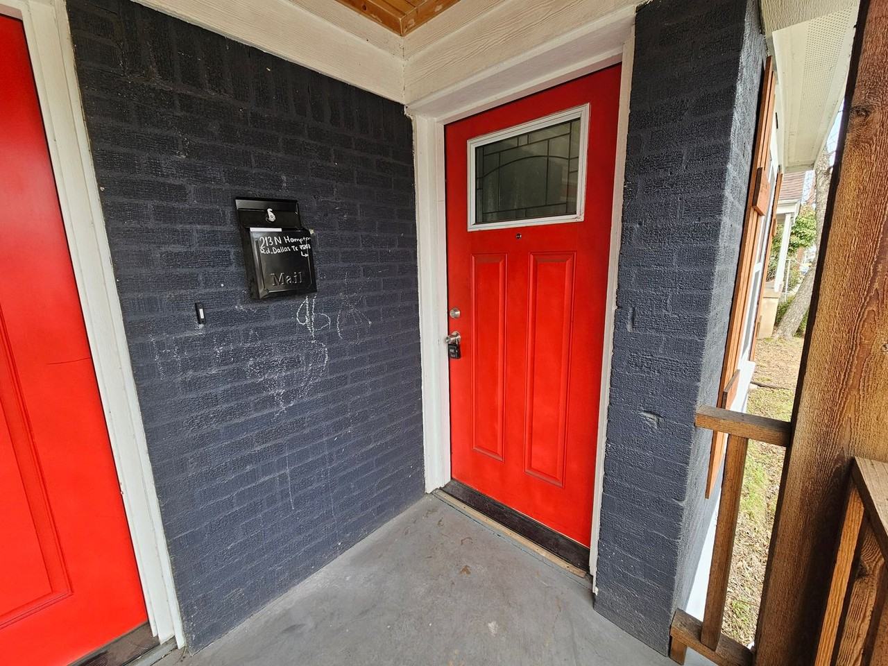 213 N Hampton Rd - Photo 2 of 24