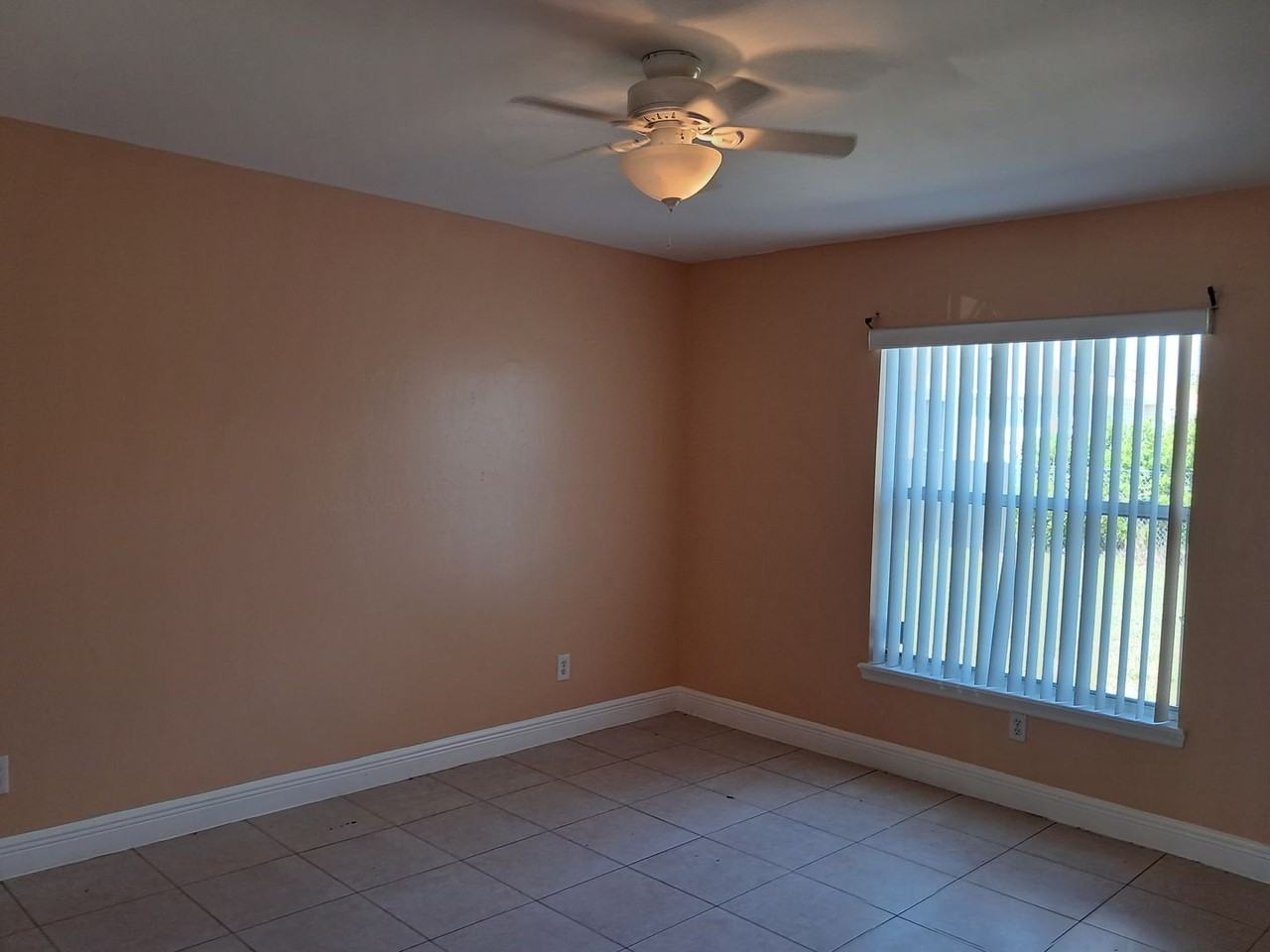 4914 Bywood St - Photo 4 of 13