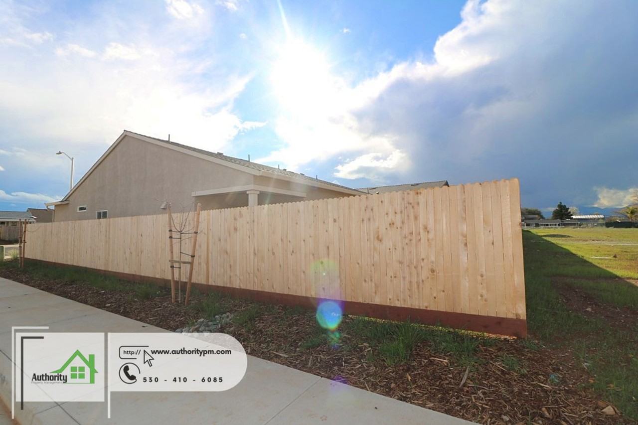 3022 Sebring Ave - Photo 3 of 29