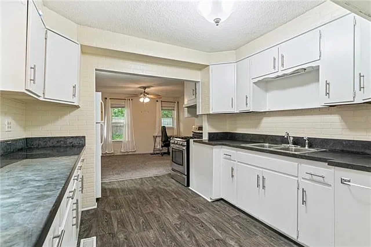 216 N Wheeling Ave - Photo 4 of 23