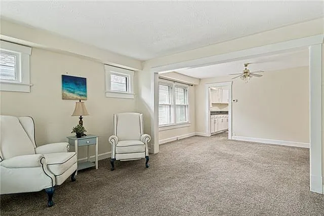 216 N Wheeling Ave - Photo 7 of 23