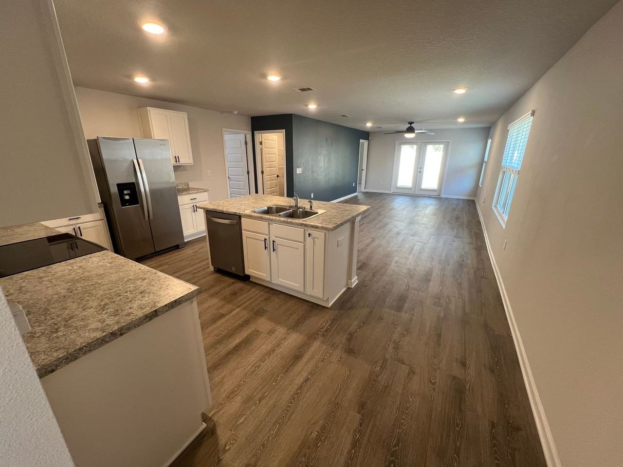 5269 Peach Dr - Photo 3 of 25