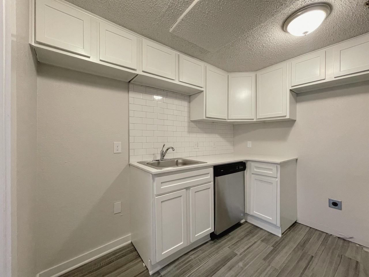 727 Culbertson Dr #312 - Photo 2 of 13