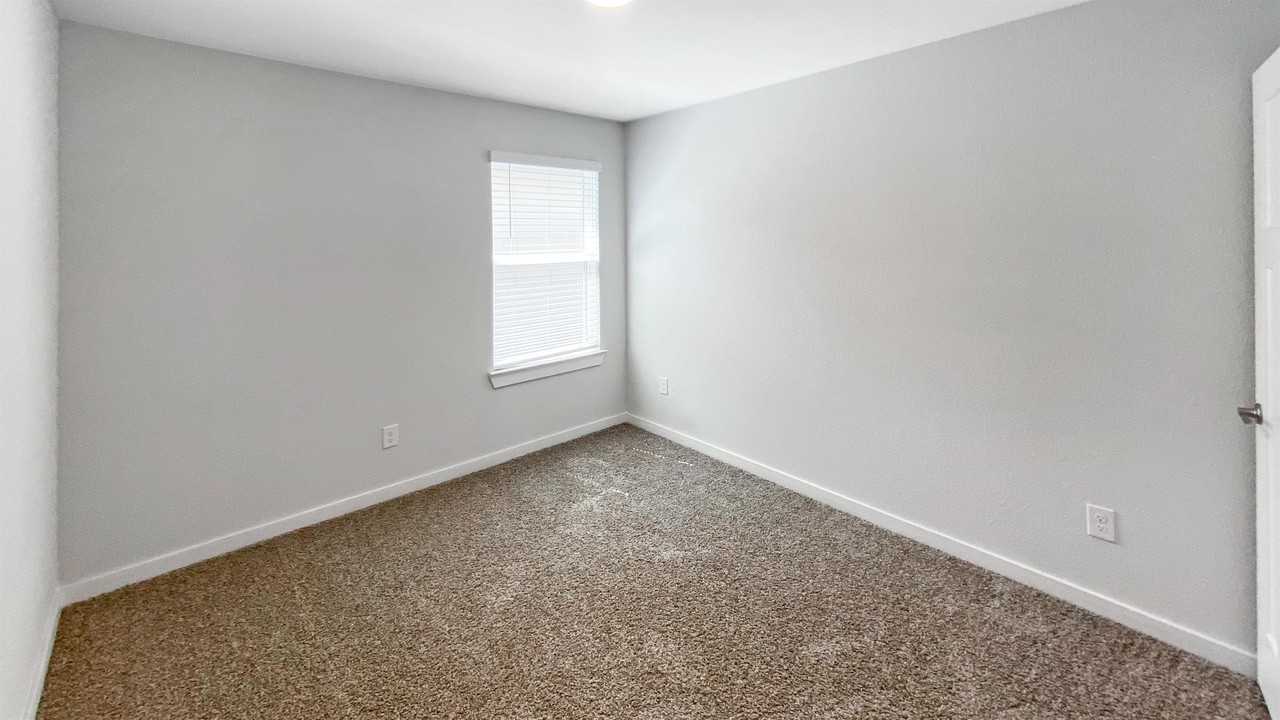 1239 Amistad Loop - Photo 6 of 13