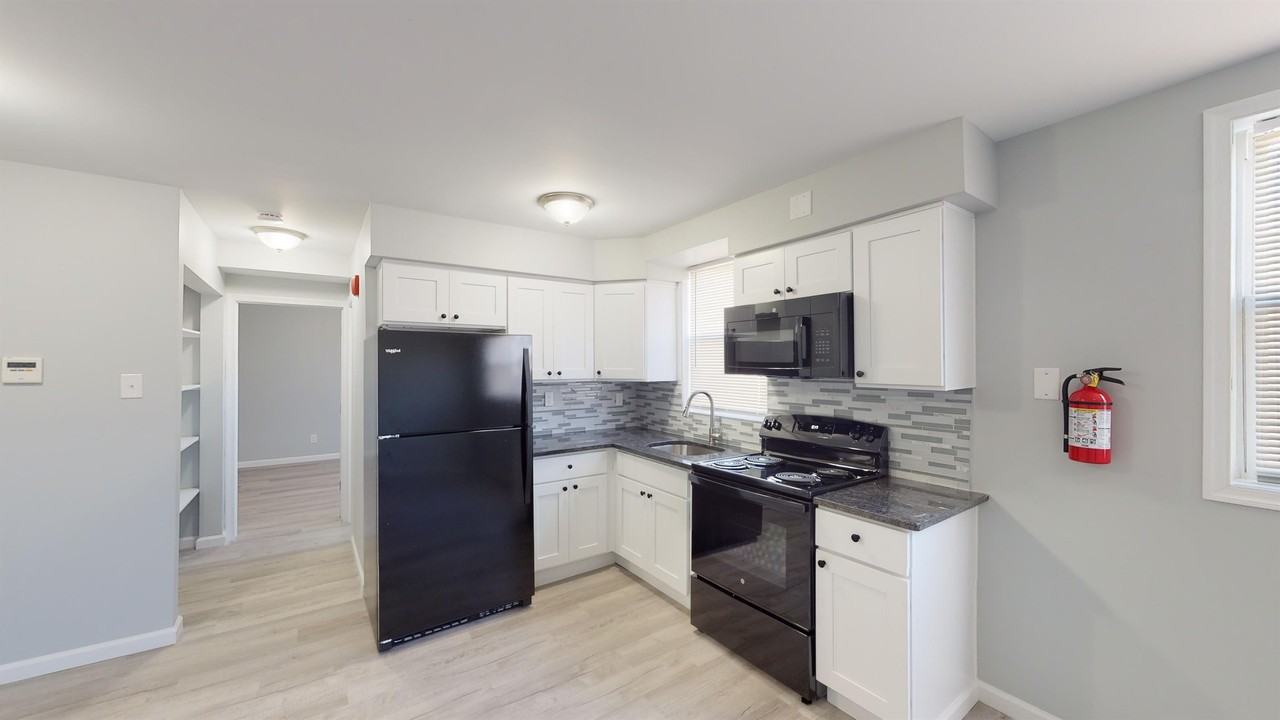 910 Gateway Blvd #A7 - Photo 2 of 10