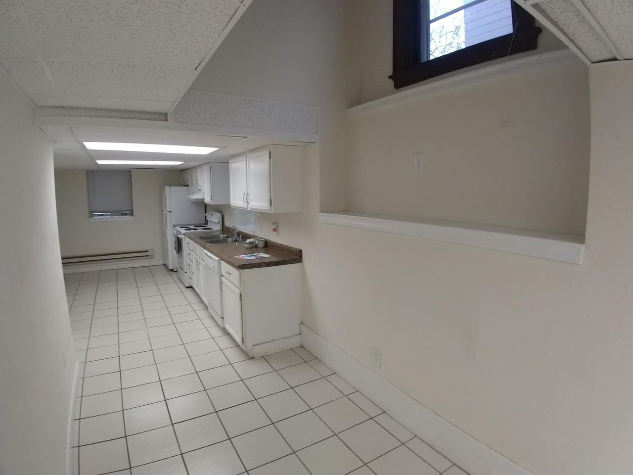 109 E Gorham St #4 - Photo 4 of 13