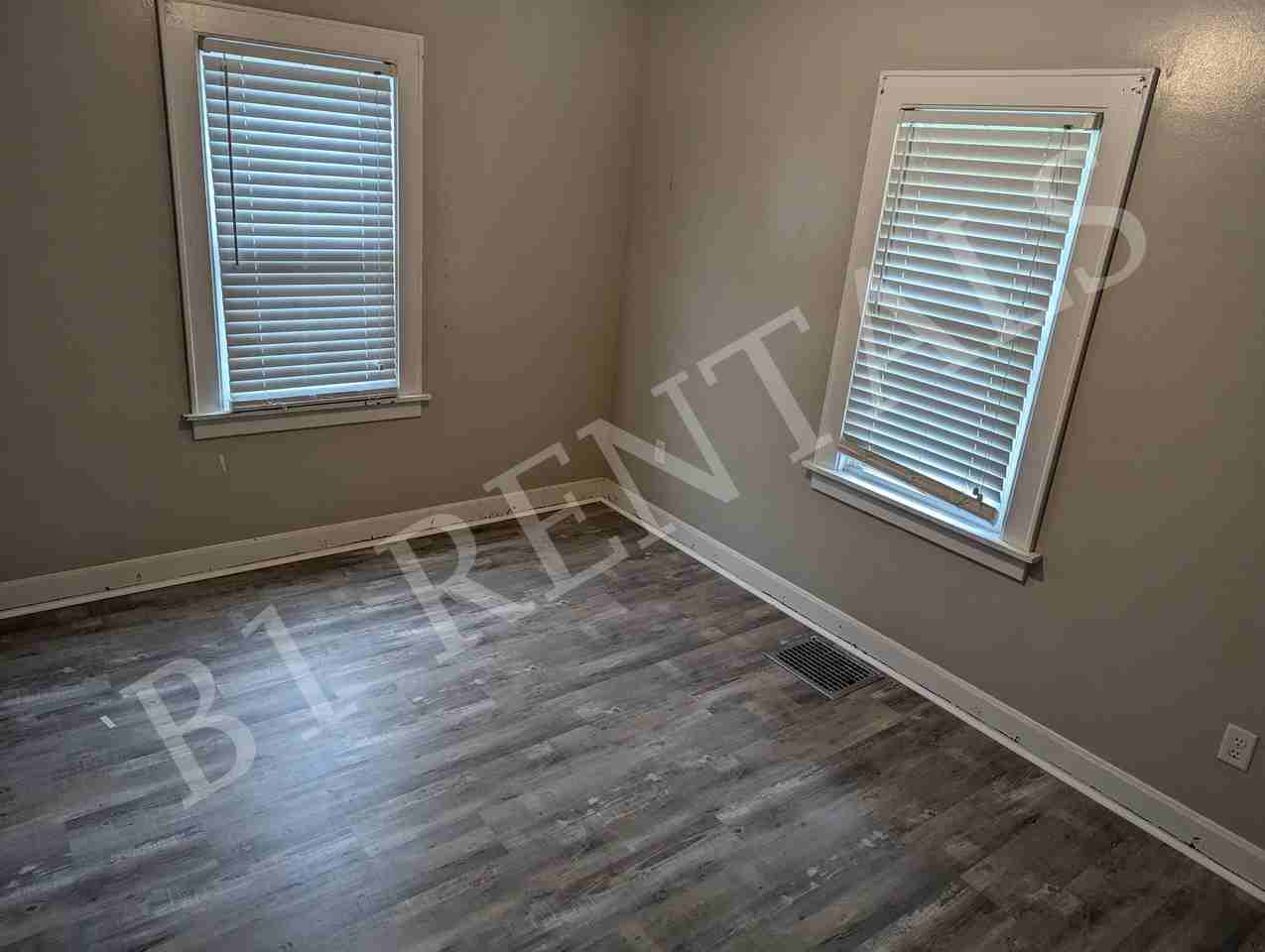 1317 Hutchins Ave - Photo 3 of 7