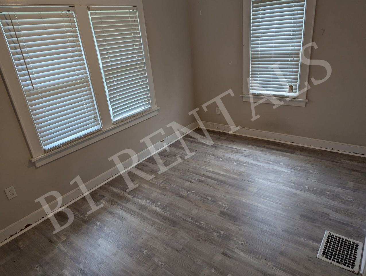 1317 Hutchins Ave - Photo 2 of 7