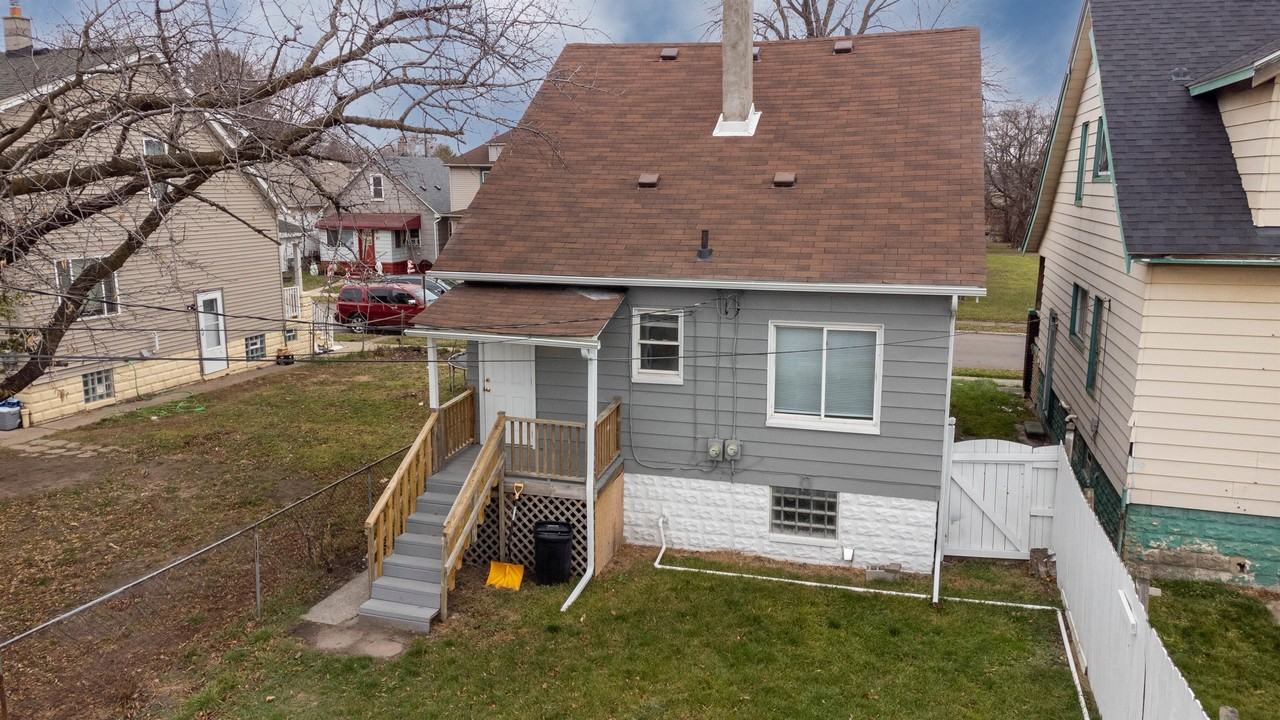 88 Hill St #2 - Photo 5 of 12