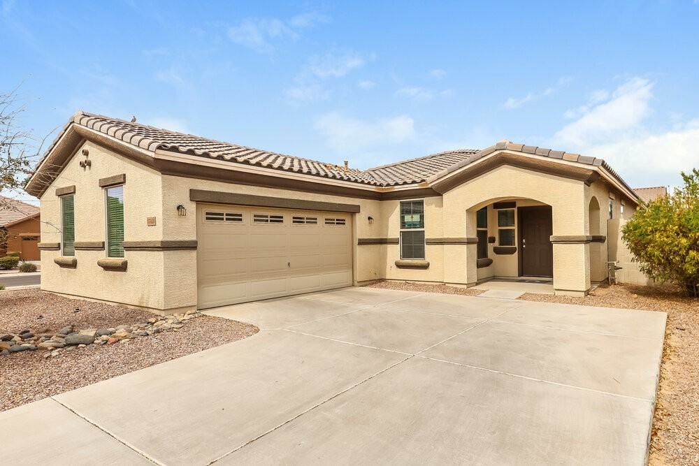 17020 W Watkins St - Photo 3 of 16