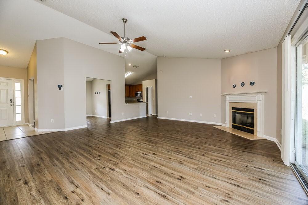 13919 Ridgewick Dr - Photo 5 of 16