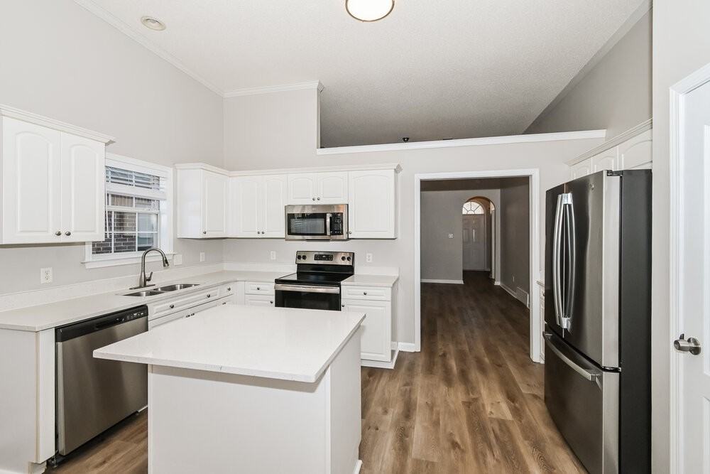 8698 Macon Rd - Photo 7 of 16