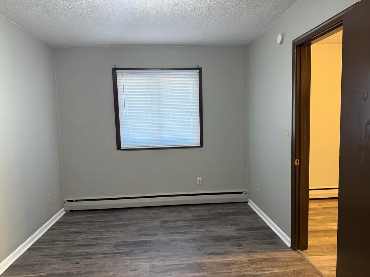 362 Winifred St E #3 - Photo 5 of 7