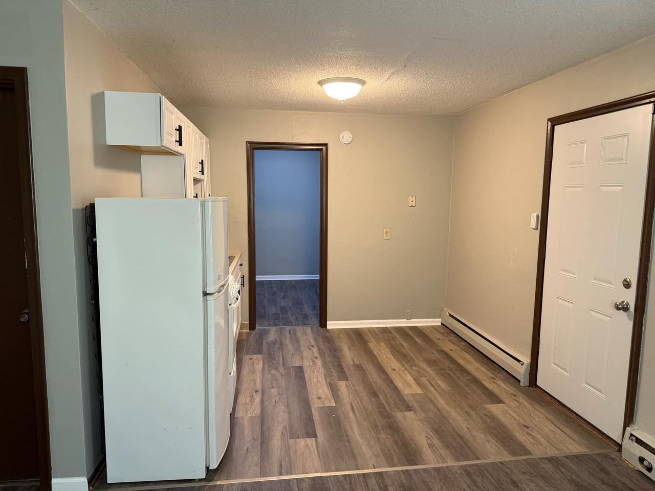 362 Winifred St E #3 - Photo 7 of 7