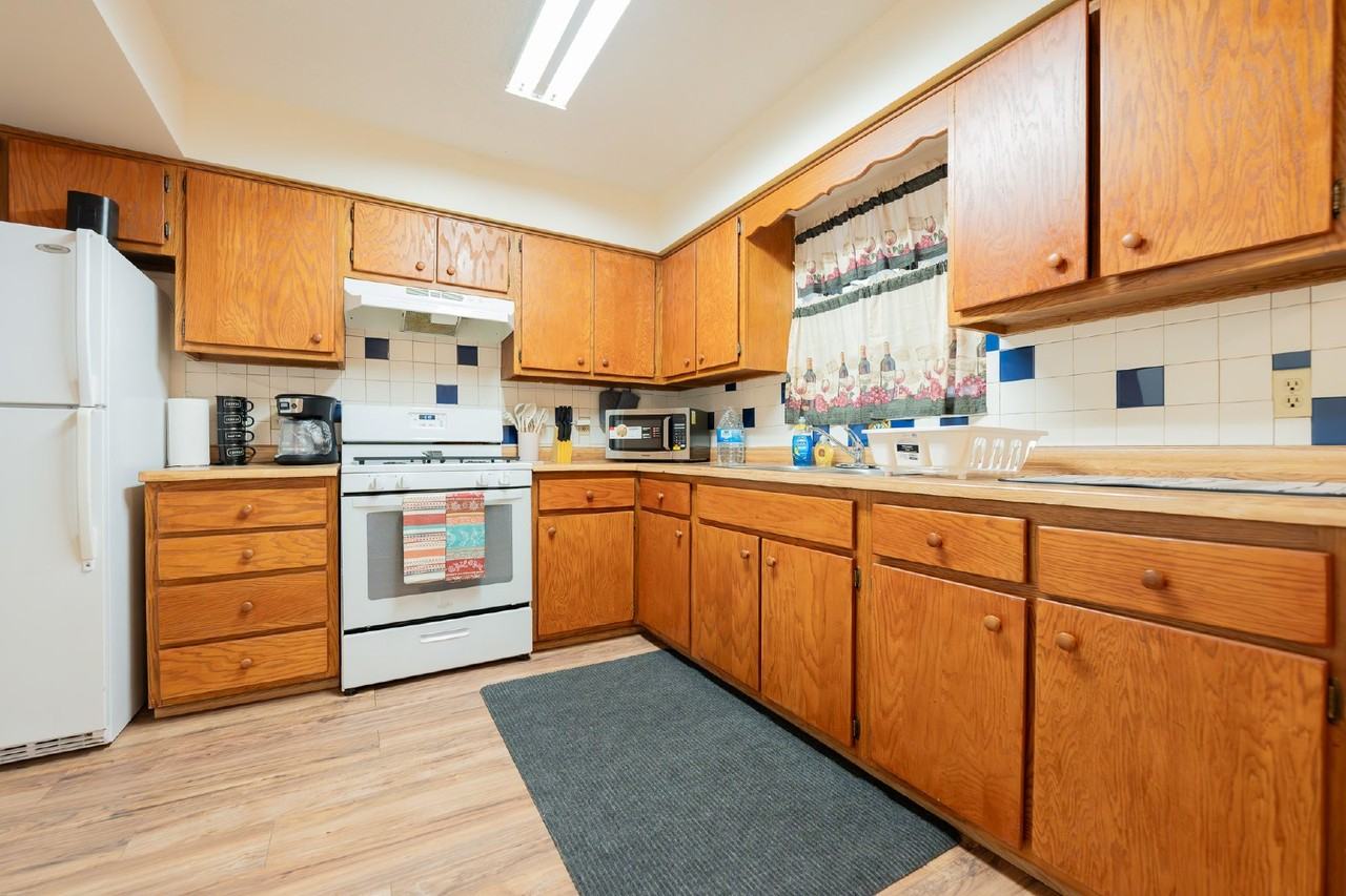 511 Western Dr - Photo 6 of 30