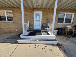 featured image of 429 1/2 S Railroad St