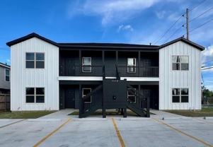 1112 Cambridge Dr #D - Photo 1 of 1