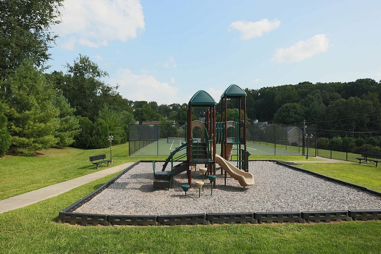 The Villas of Emerald Woods - Photo 6 of 48