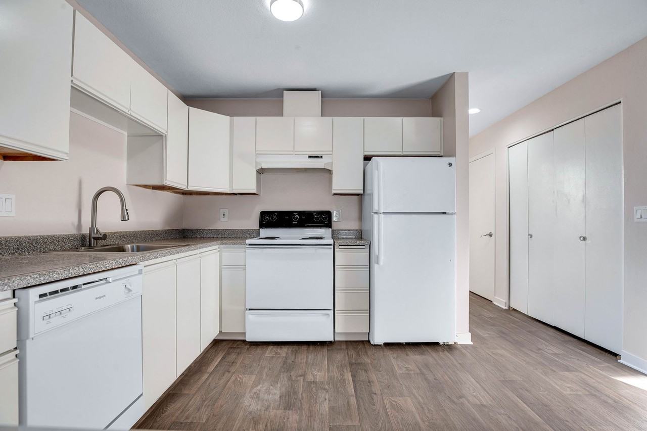 #150 SERENGETI COURT - Photo 2 of 13