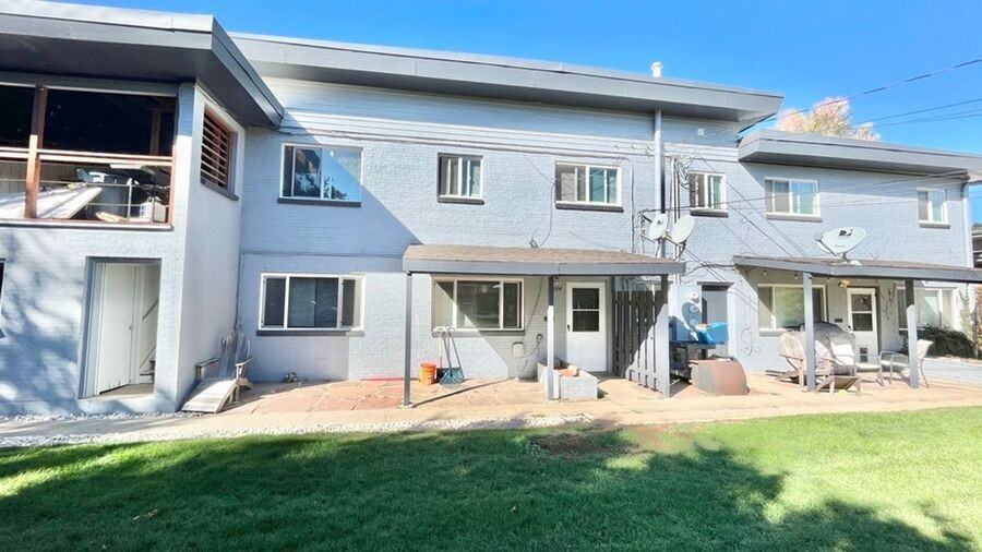 1724 S Cook St - Photo 2 of 17