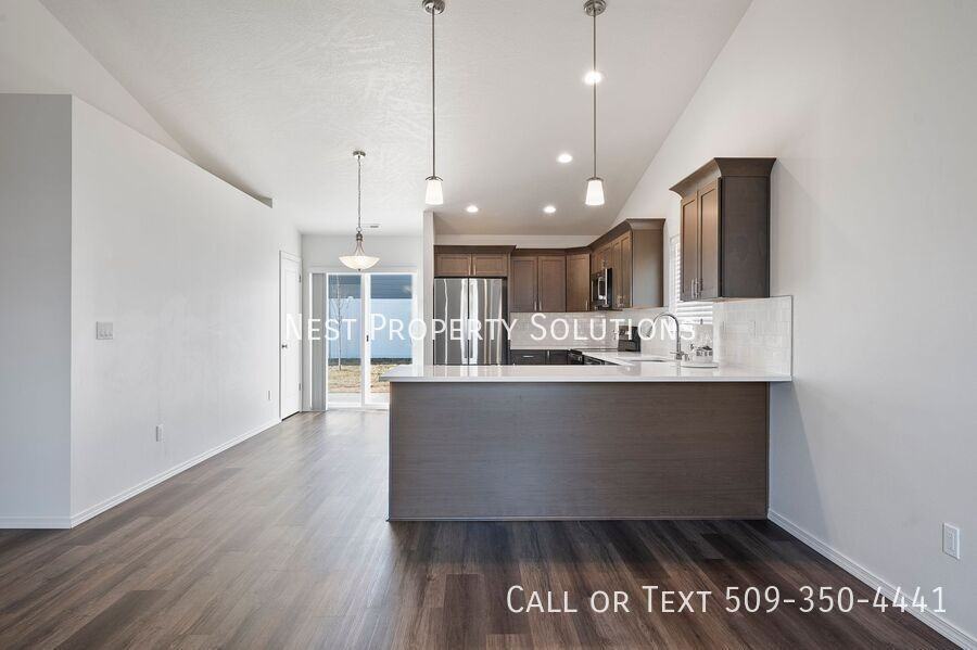 422 N Washington St - Photo 4 of 22