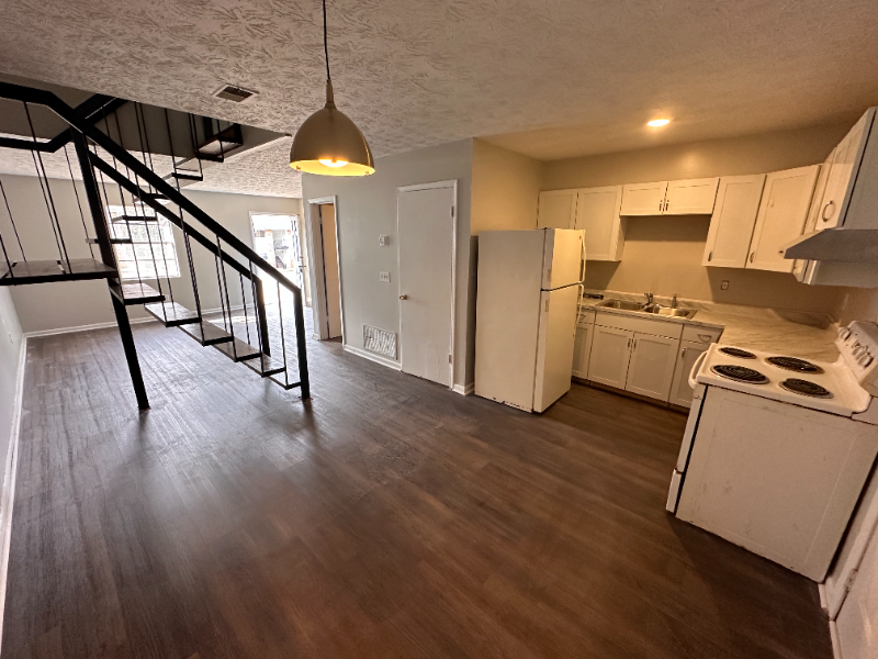 Jolly Ave Apartments 1 #3 - Photo 3 of 14