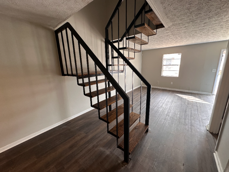 Jolly Ave Apartments 1 #3 - Photo 5 of 14