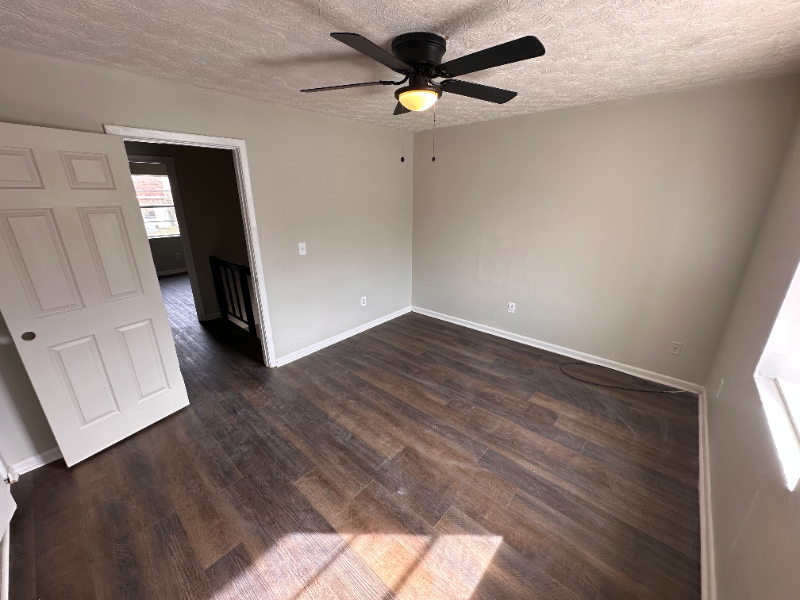 Jolly Ave Apartments 1 #3 - Photo 6 of 14