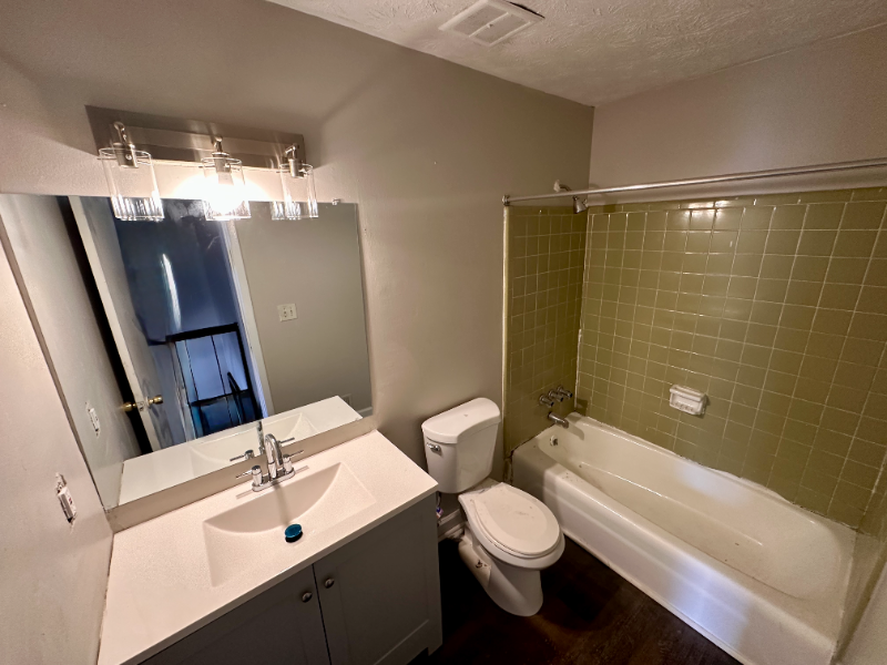 Jolly Ave Apartments 1 #3 - Photo 7 of 14