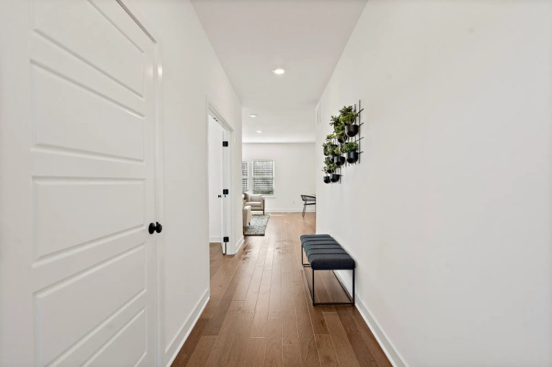 18814 Millview St - Photo 2 of 20