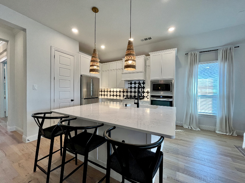 2816 Silverleaf Dr - Photo 3 of 23