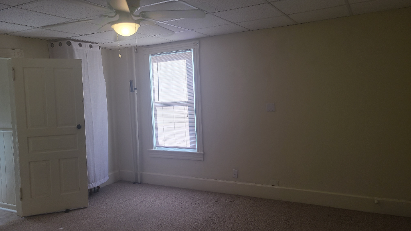 210 E Pine St - Photo 7 of 19