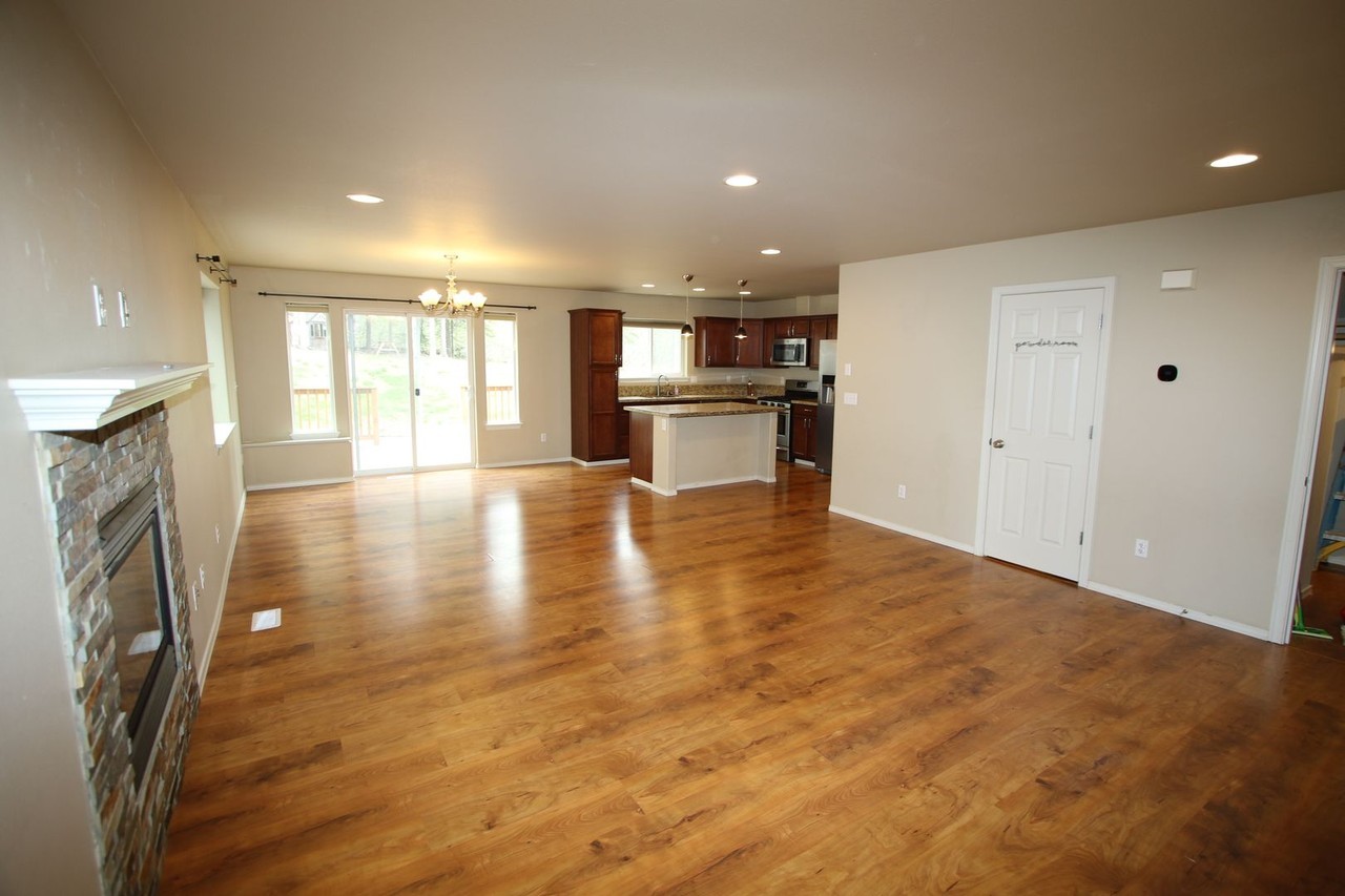 9071 Eagle River Ln - Photo 2 of 19