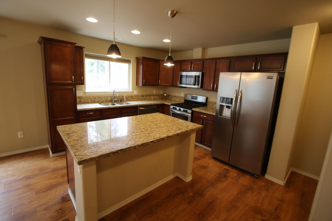 9071 Eagle River Ln - Photo 3 of 19