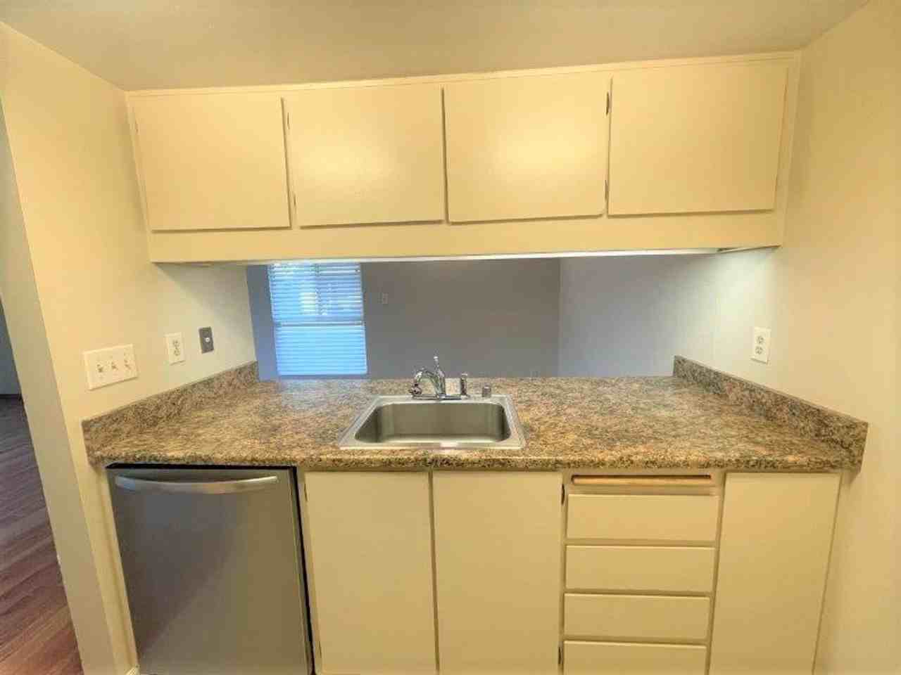 1732 Sapling Ct #A - Photo 6 of 17