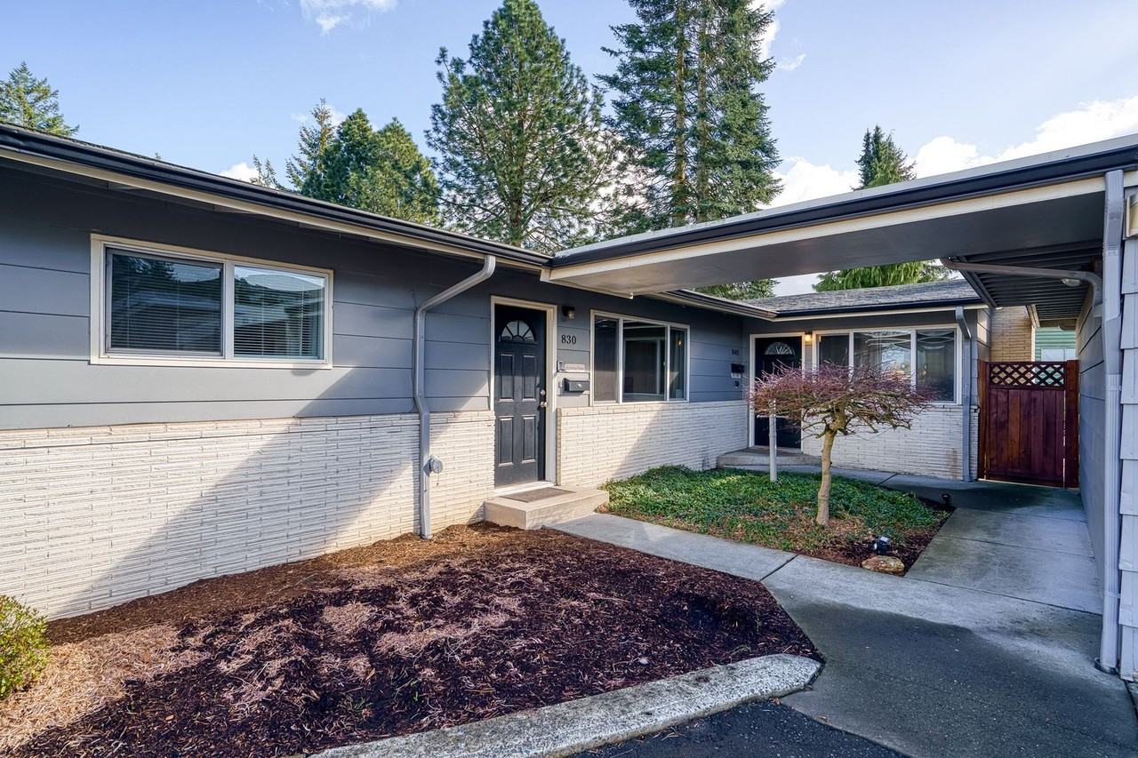 830 Nw Division St - Photo 2 of 20