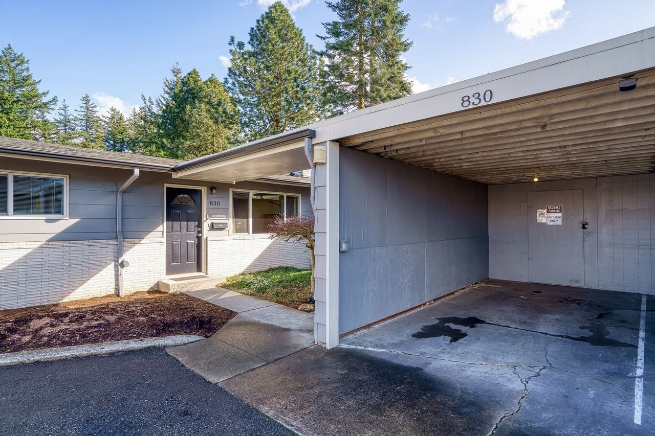 830 Nw Division St - Photo 3 of 20