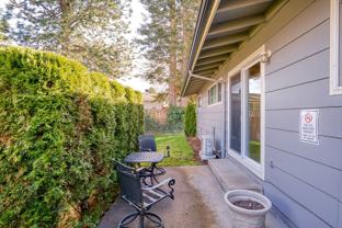 830 Nw Division St - Photo 1 of 1