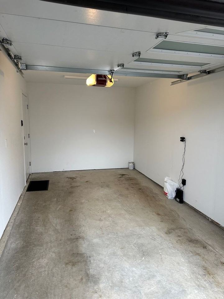 14014 Midvale Ave N - Photo 3 of 26