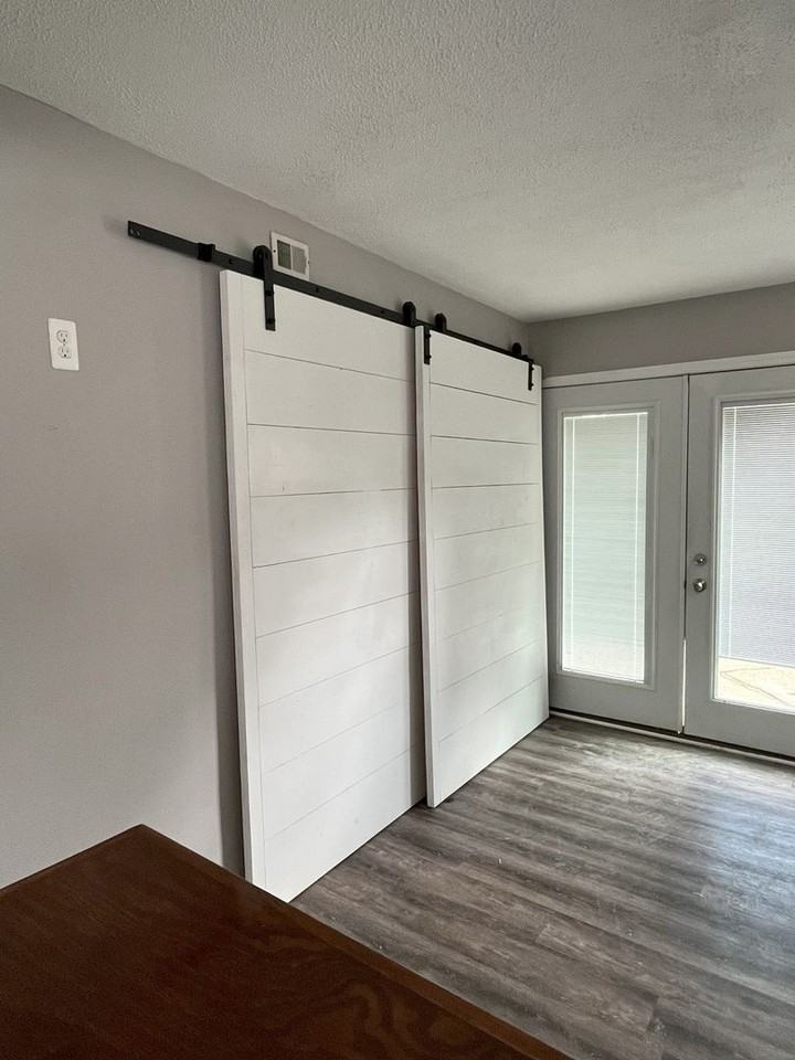 1919 Tudor St - Photo 5 of 15