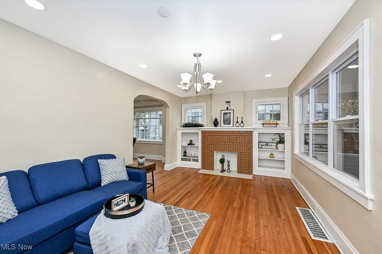 1088 Lexington Ave - Photo 3 of 13