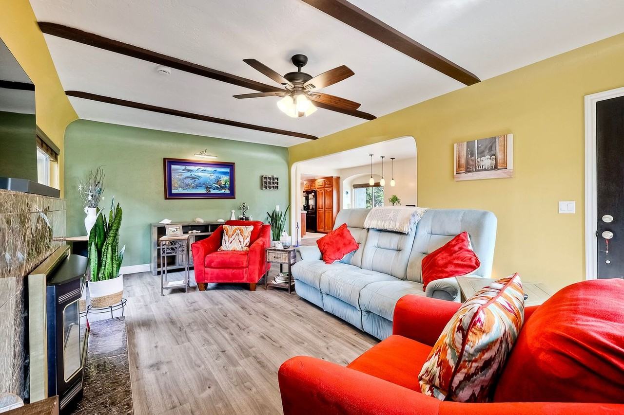 4430 Cape May Ave - Photo 4 of 27