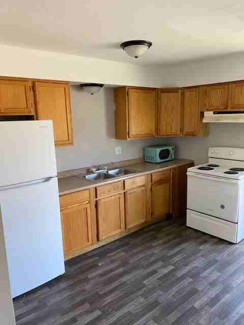 924 East Willow Street - Photo 2 of 8