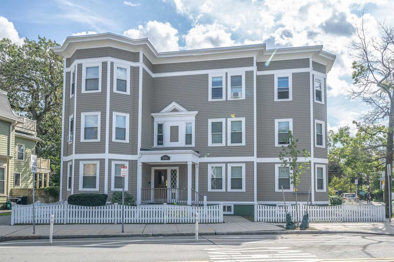 1590 Cambridge Street - Photo 5 of 32